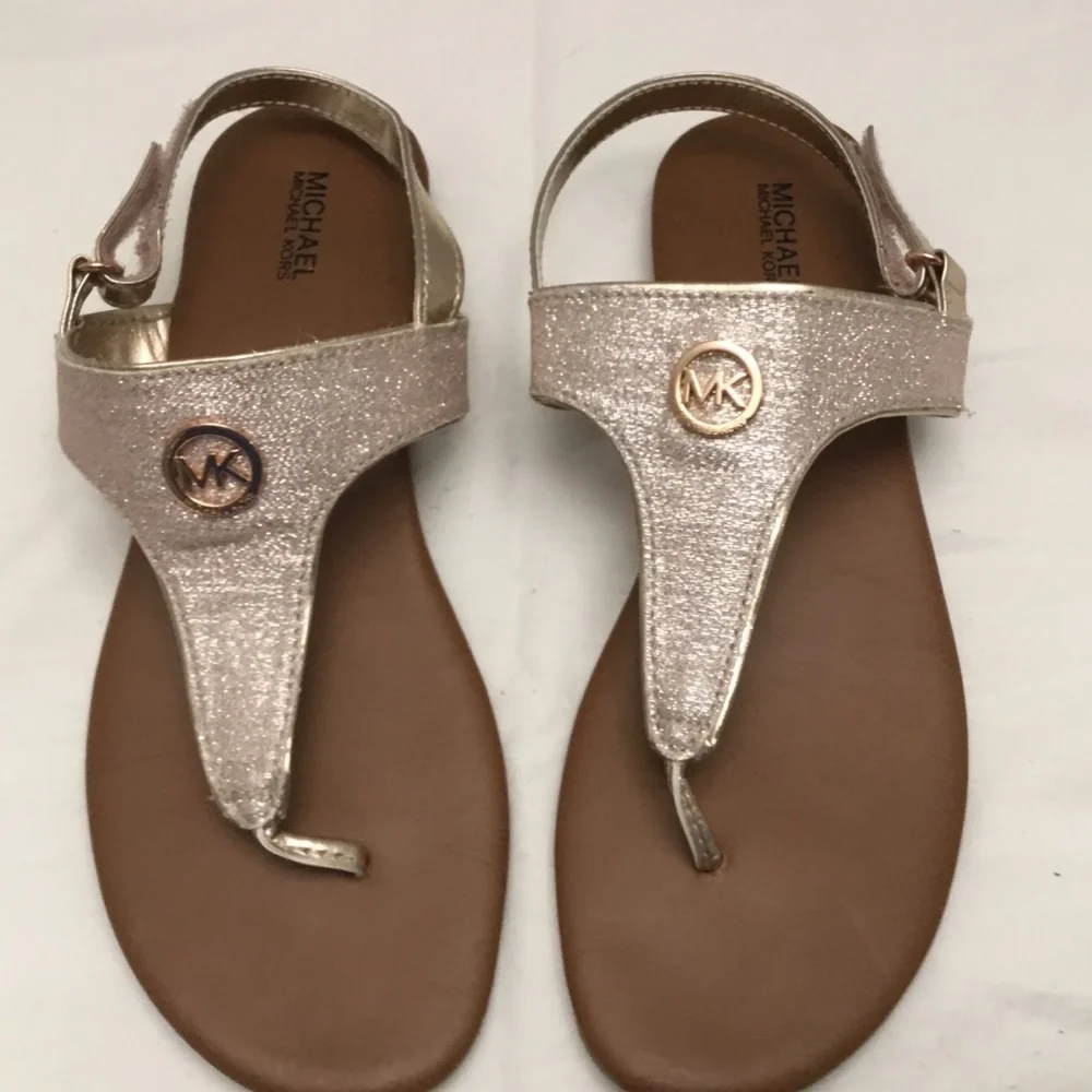 Authentic Michael Kors sandals Size 5